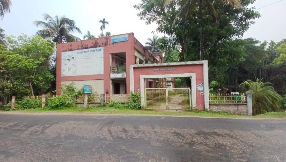 সংযুক্ত ছবি